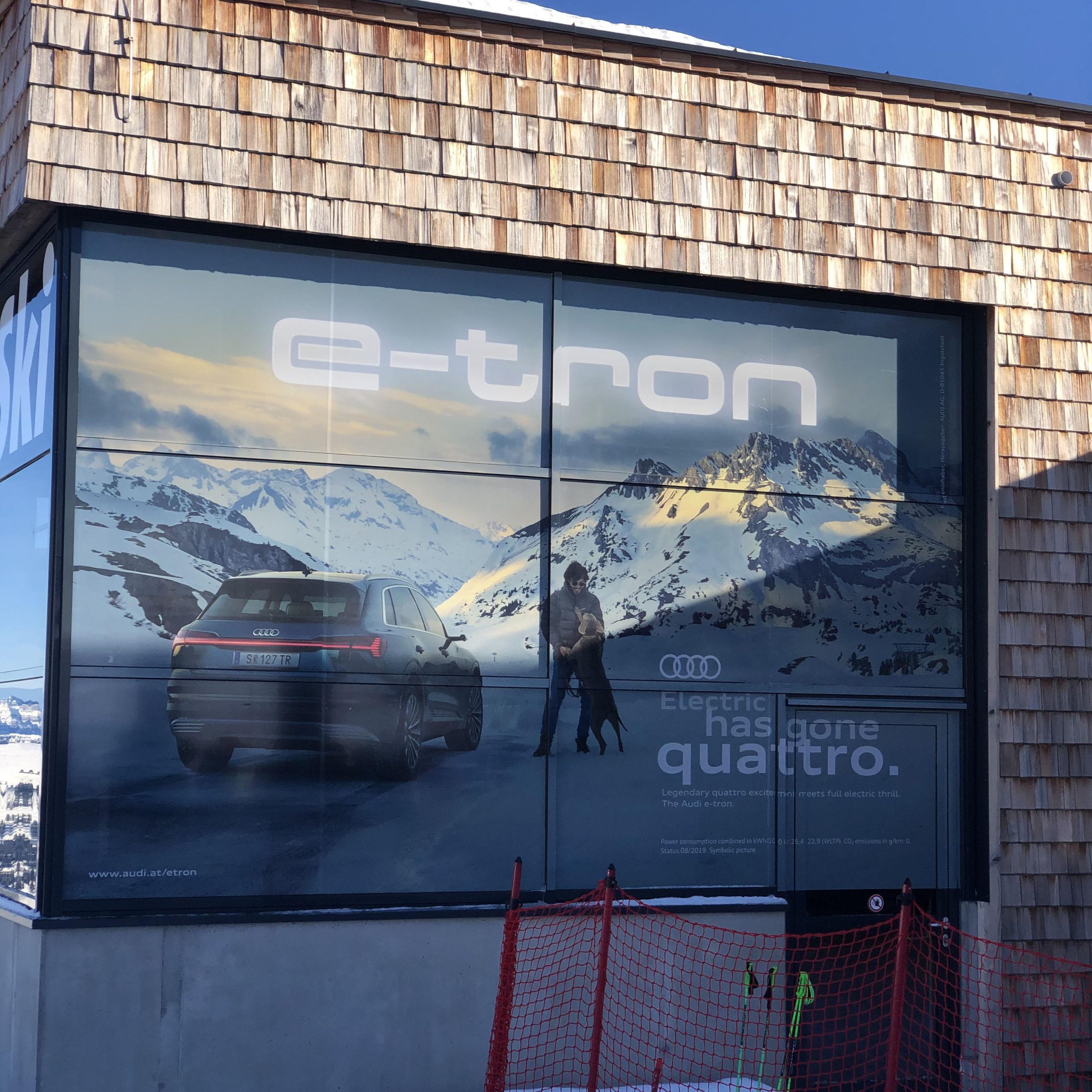 Continental Grafix Panorama Innova Ice